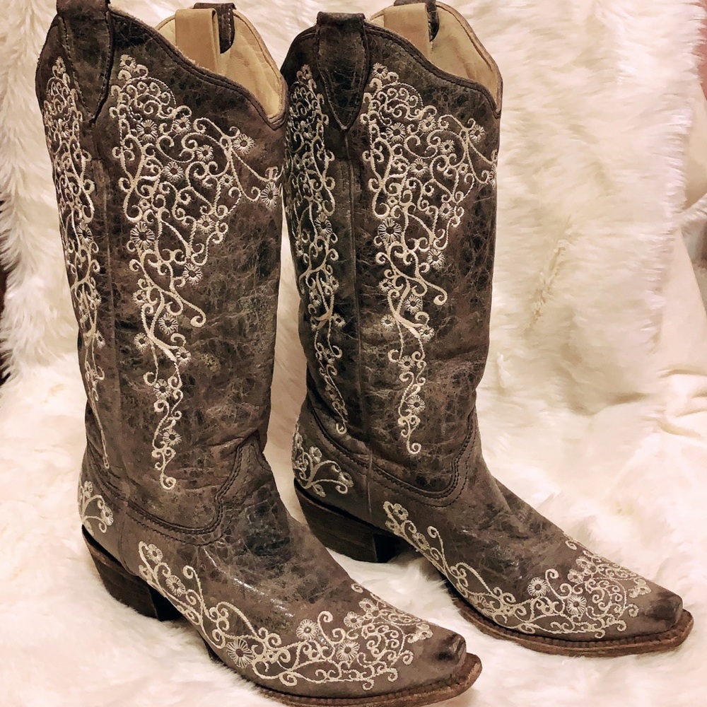 Women’s Cowgirl Boots